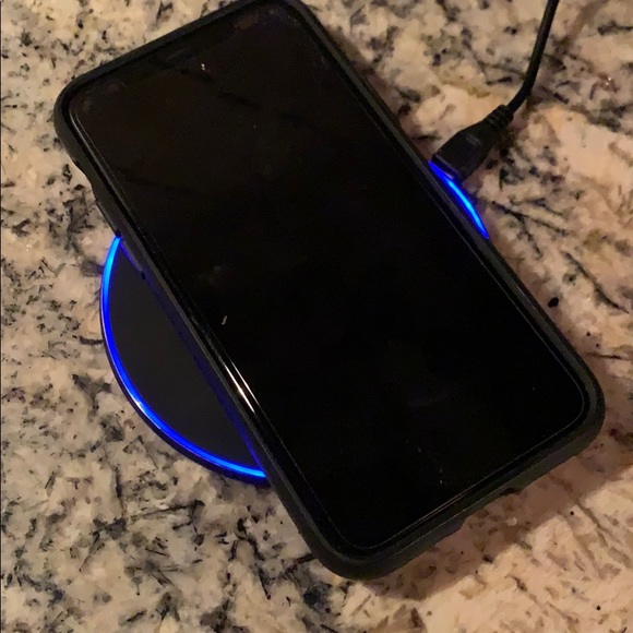 Brand new Wireless charging pad!! - Picture 5 of 7
